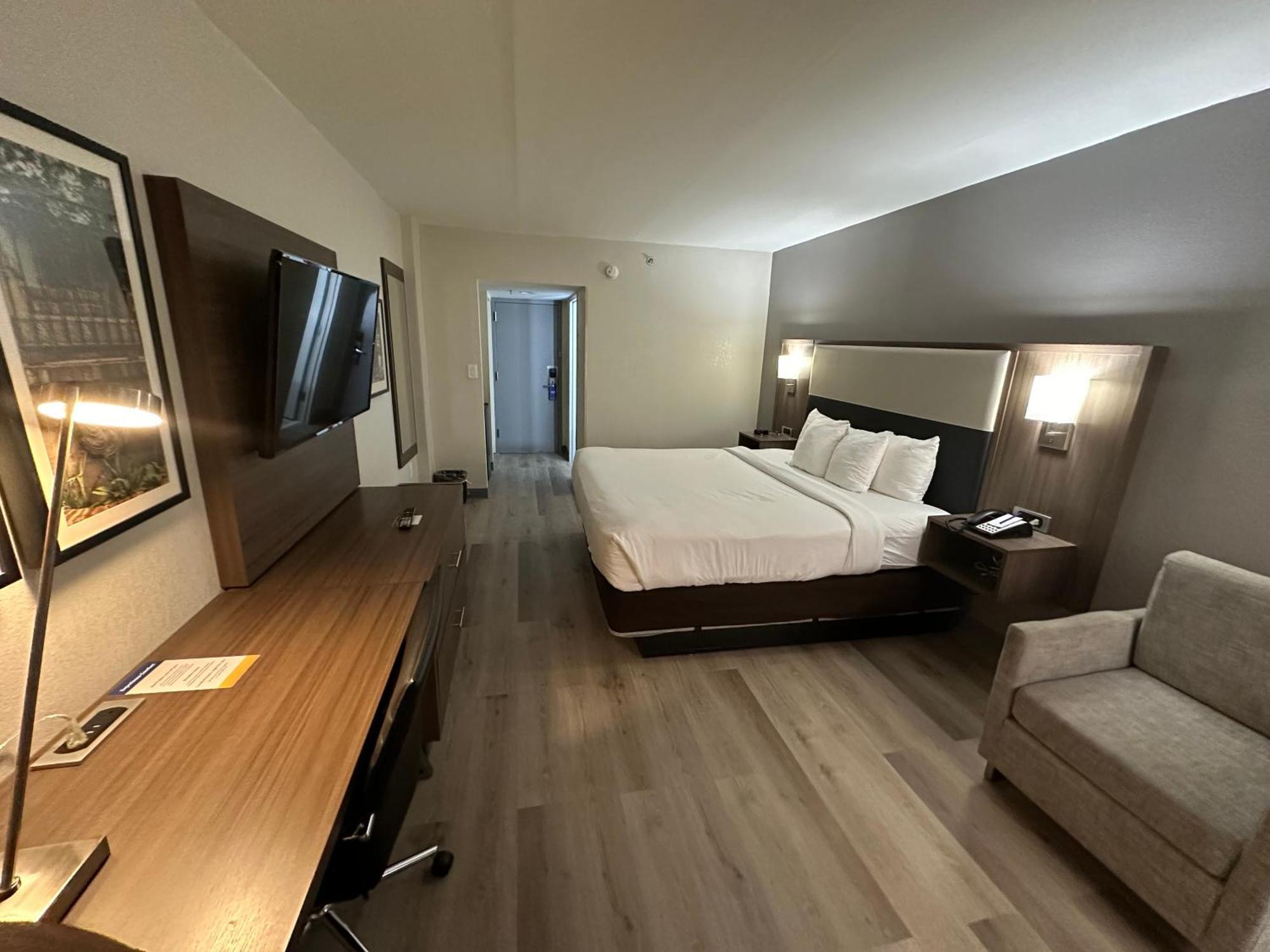 Comfort Inn 3*